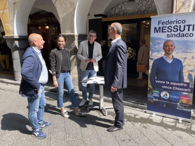 Il candidato sindaco Federico Messuti festeggia i 50 anni tra la gente
