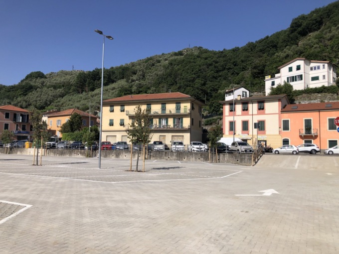 Via Parma, inaugurati i nuovi parcheggi
