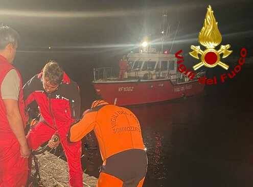 Auto in mare all’aeroporto di Genova: un morto