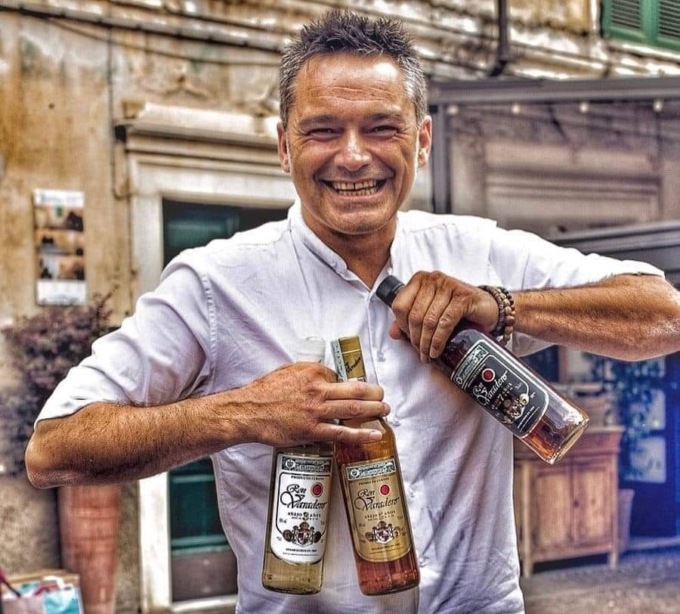 Addio al bartender Davide Garazzini