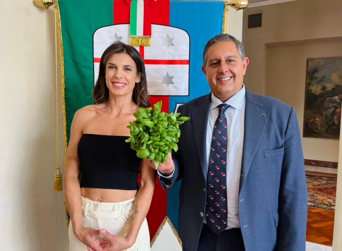 Giovanni Toti accoglie in Regione Elisabetta Canalis