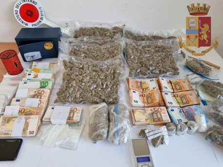 Arrestato 29enne di Chiavari: in casa 2 chili di droga e 80mila euro