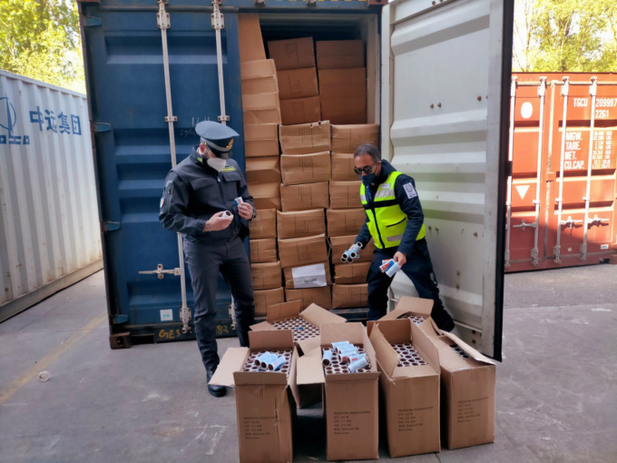 ADM e GDF sequestrano oltre 280mila prodotti Falso Made in Italy