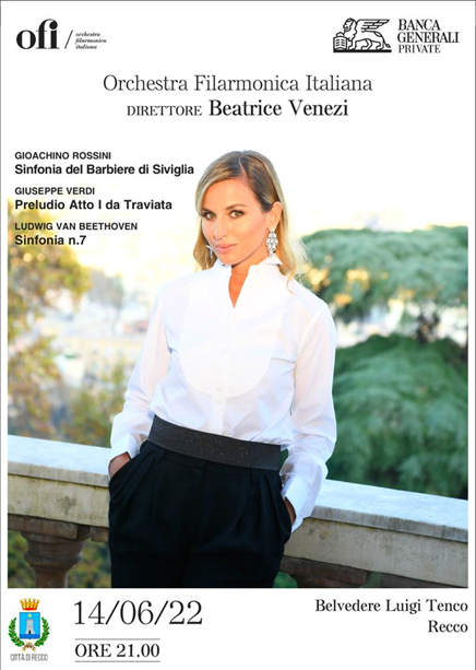 Beatrice Venezi dirige l’Orchestra Filarmonica Italiana nella suggestiva cornice del Belvedere Tenco