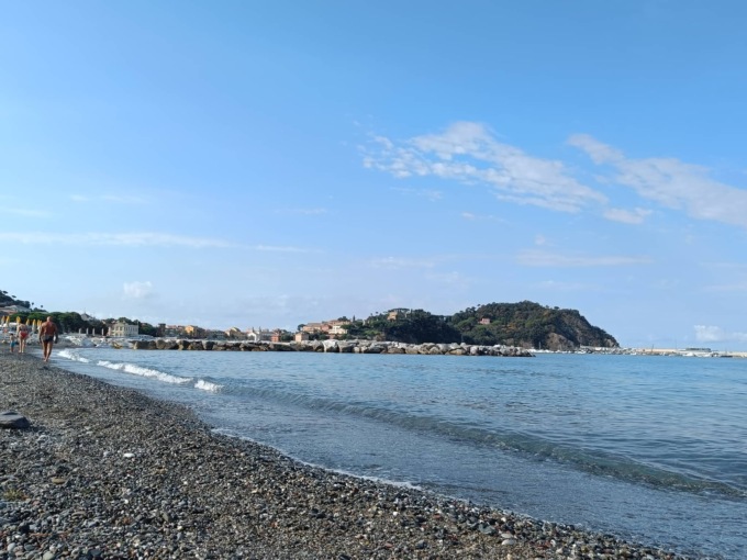 Malore in spiaggia, muore turista milanese