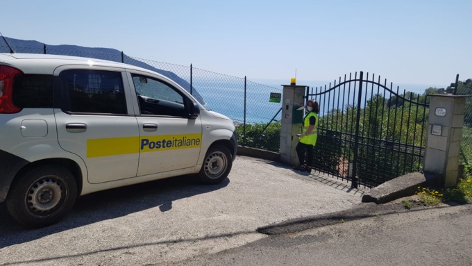 Poste Italiane consegna corrispondenza…a emissioni zero