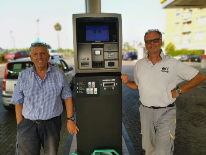 Il distributore di Chiavari che parla… zeneise: il VIDEO