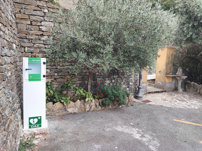Tre nuovi defibrillatori nelle frazioni di Zoagli
