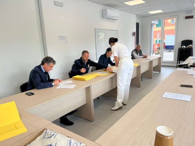 Barriere anti-inquinamento davanti a Rapallo, “Santa” e Portofino