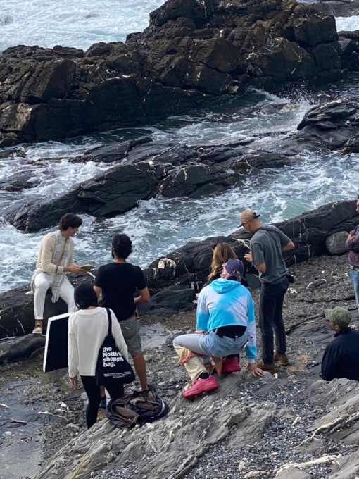 La scogliera di Mulinetti fa da sfondo a un fashion video
