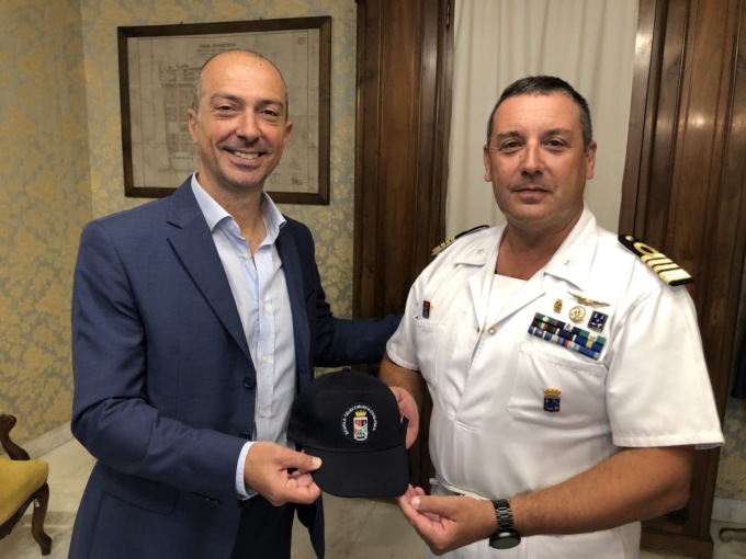 Incontro sindaco Messuti-comandante Aufiero della Scuola Telecomunicazioni