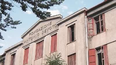 Tra abbandono, storia e presenze: i ricercatori del mistero alla colonia Devoto