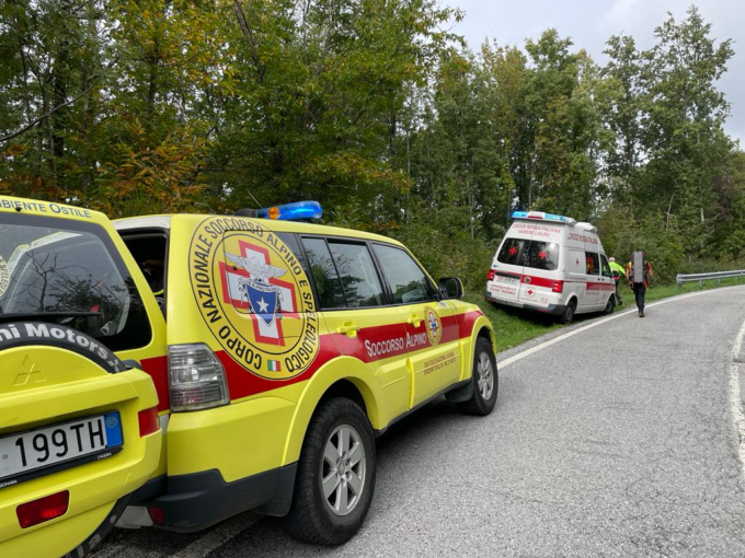 Si frattura caviglia nei boschi di Cento Croci, fungaiolo trasportato al pronto soccorso di Lavagna