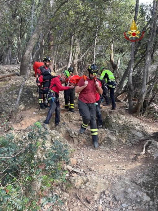 Si infortuna la caviglia sul promontorio di Portofino, donna soccorsa