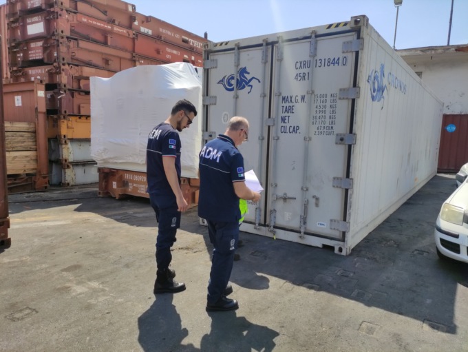 Agenzia Dogane blocca pitture mimetiche per il viso non regolari