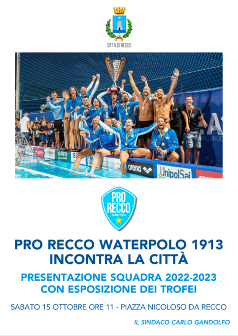 Esposte in piazza Nicoloso le coppe della Pro Recco