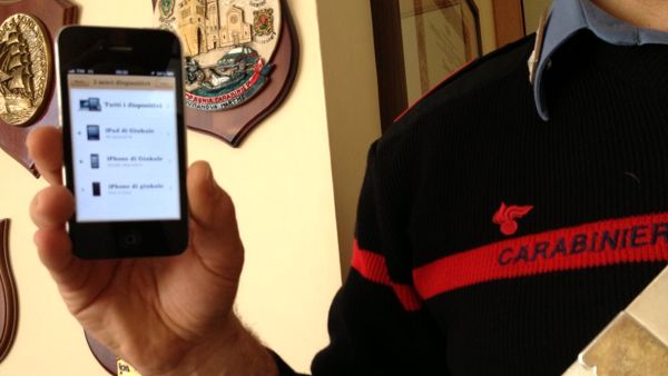 Ruba l’Iphone a un coetaneo, 18enne di Carasco nei guai