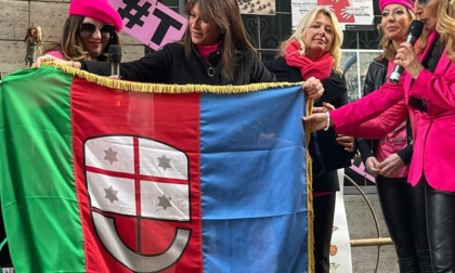 Happening Pink, contro la violenza oggi in Piazza De Ferrari