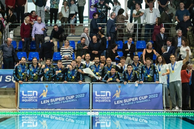 «Pro Recco squadra dei record»