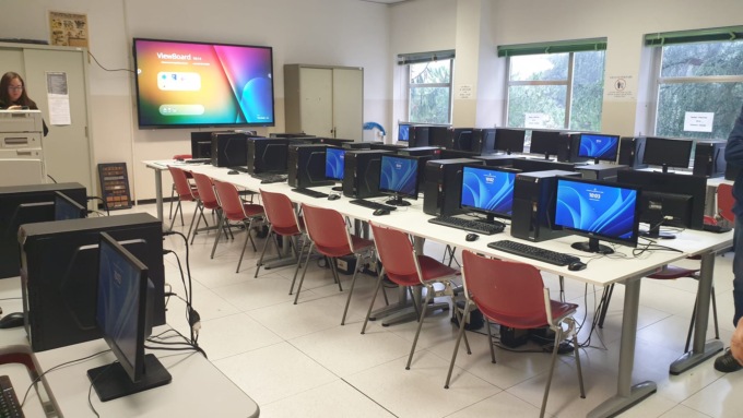 Inaugurata la nuova classe di informatica all’istituto Tecnico e professionale di Chiavari