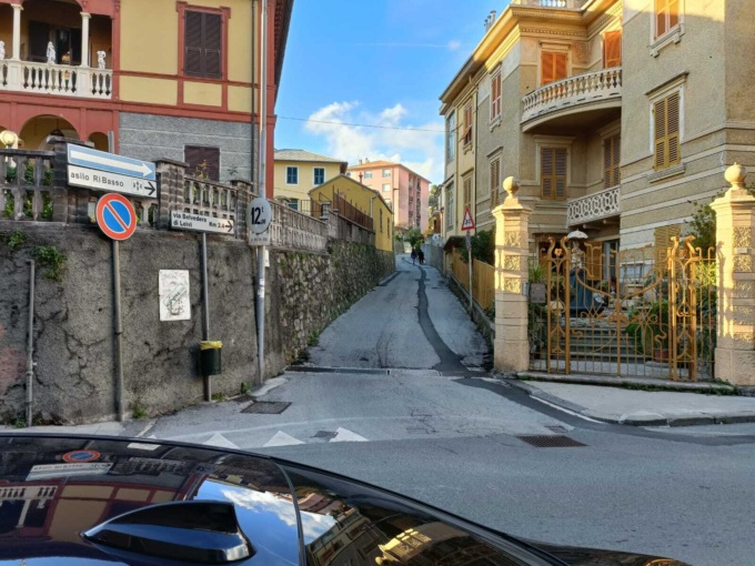 Salita San Michele, Silvia Garibaldi segnala problemi per la sicurezza