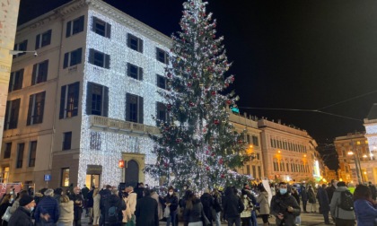 Anticipata l’accensione dell’albero di Natale in piazza De Ferrari