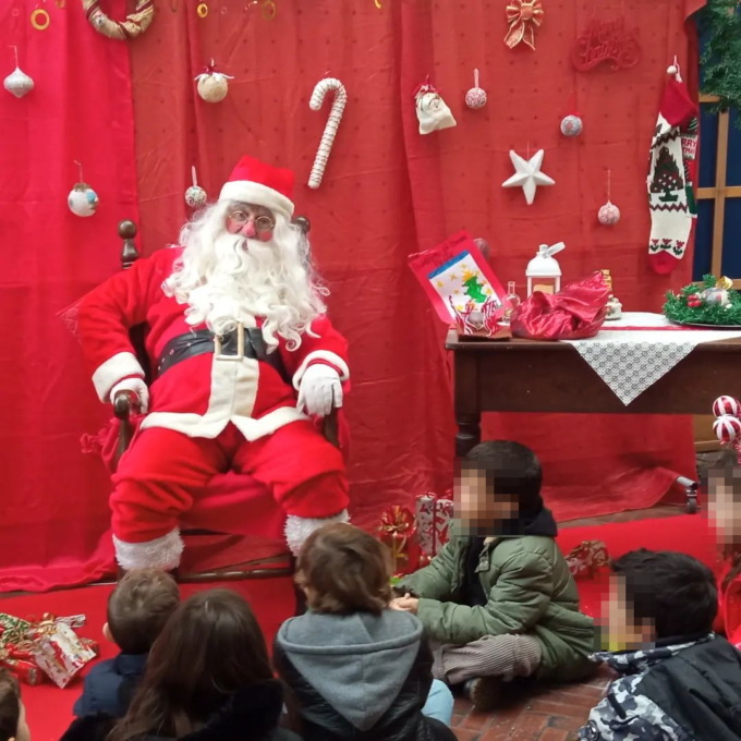 Aperto l’ufficio postale di Babbo Natale a Recco