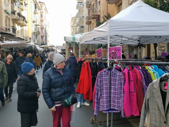Al via la Fiera dei record: a Chiavari 461 bancarelle
