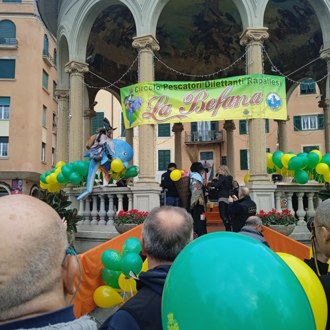Rapallo, stamattina è arrivata la Befana