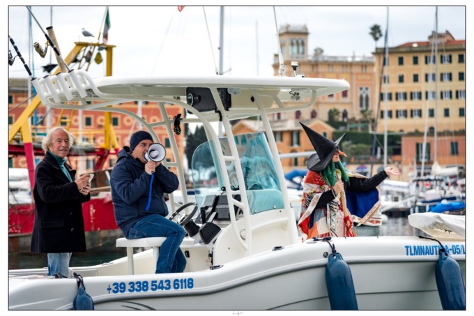 Santa, la Befana è arrivata via mare