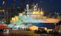 Geo Barents alla Spezia, avviata l'operazione di sbarco dei 237 migranti a bordo