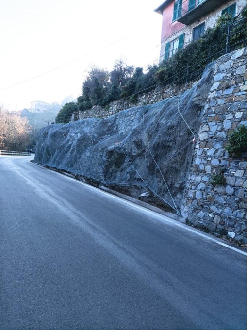 Camogli, ultimati i lavori di consolidamento del muro  sopra via XXV Aprile