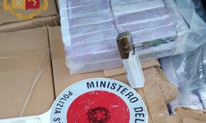 Tradito dal ruotino di scorta… viene beccato con 150 chili di hashish