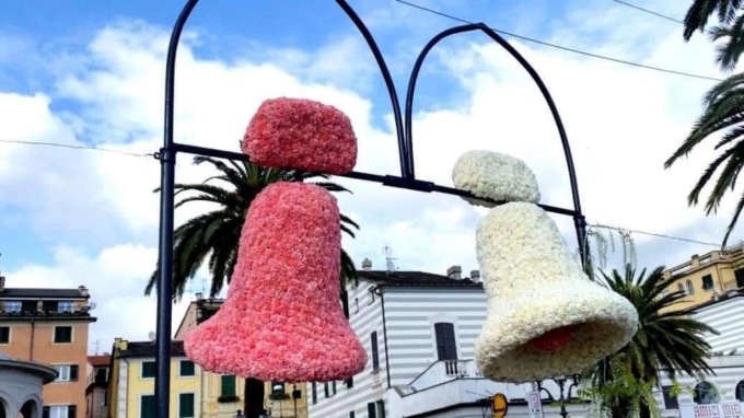 Rapallo addobbata per Pasqua