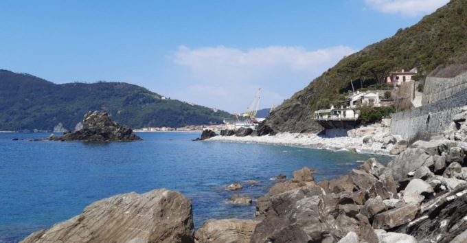 Messa in sicurezza della strada nelle gallerie per Moneglia