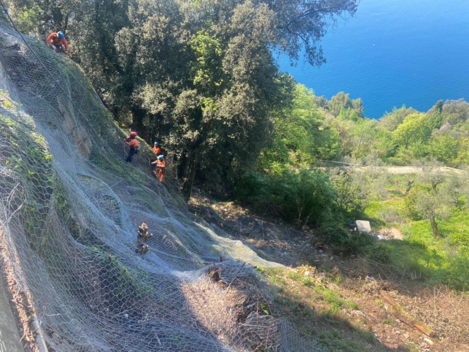 Camogli, messa in sicurezza del fronte roccioso in prossimità del Belvedere
