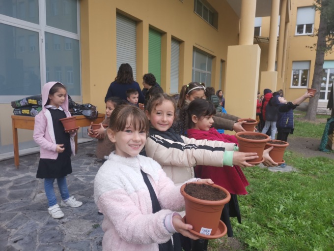Facciamo fiorire la scuola Riboli: i video