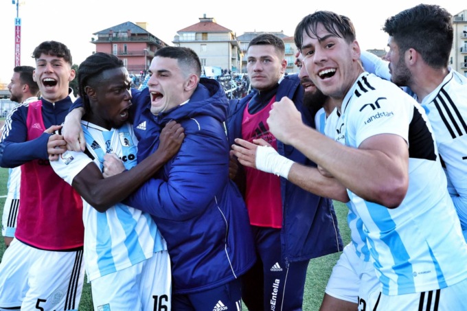 L’Entella vince contro il Pontedera e vola in testa alla classifica