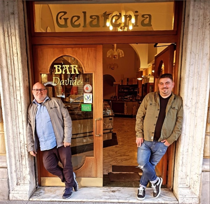 A Chiavari riapre il bar Davide: ecco chi lo gestirà