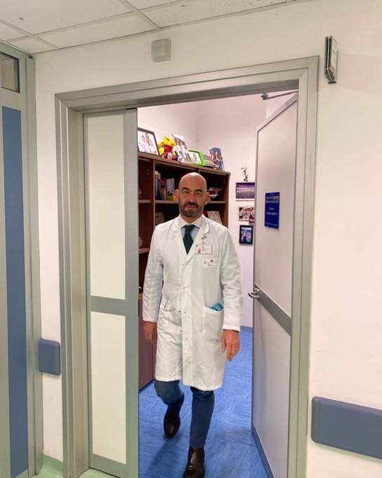 Ennesimi insulti al prof Bassetti