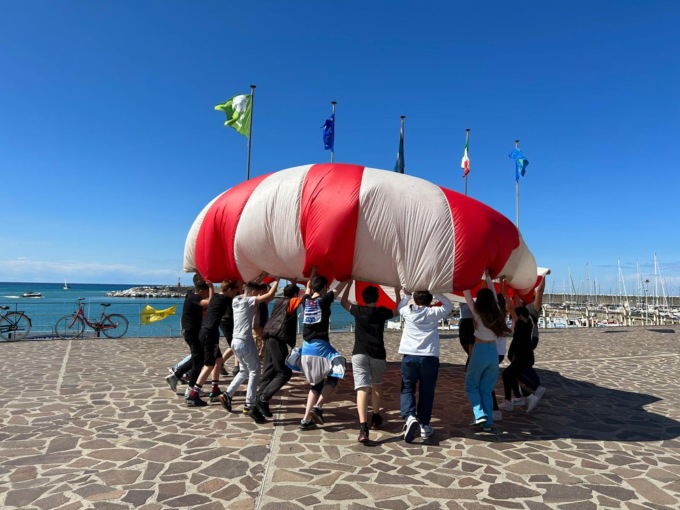 Legambiente pulisce le spiagge con gli alunni delle “Don Gnocchi”