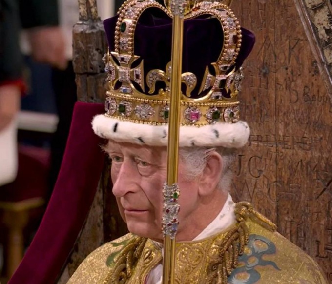 Carlo III incoronato Re