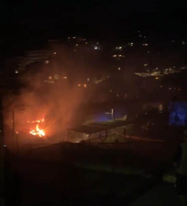 A fuoco un canneto, circolazione ferroviaria bloccata