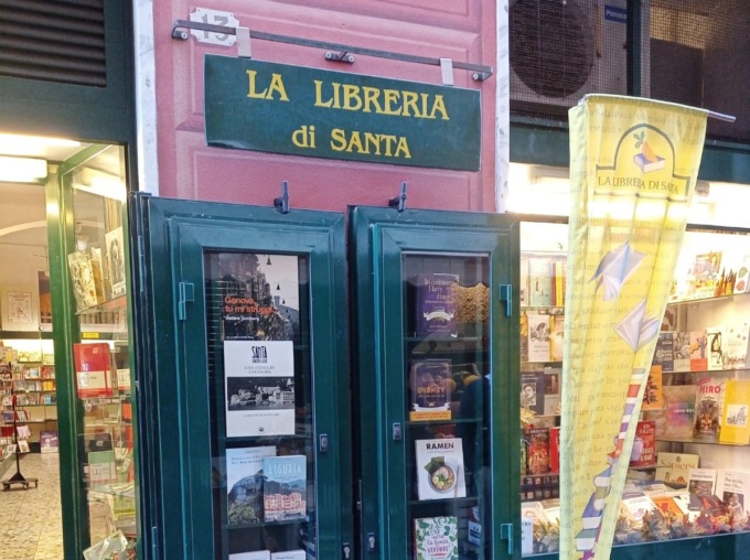 Dopo 27 anni, chiude “La libreria di Santa”