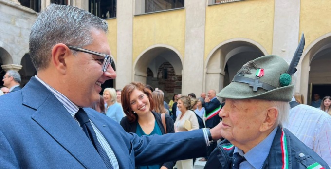 2 giugno, Toti: «Buon compleanno alla nostra Repubblica che garantisce pace, libertà e democrazia»