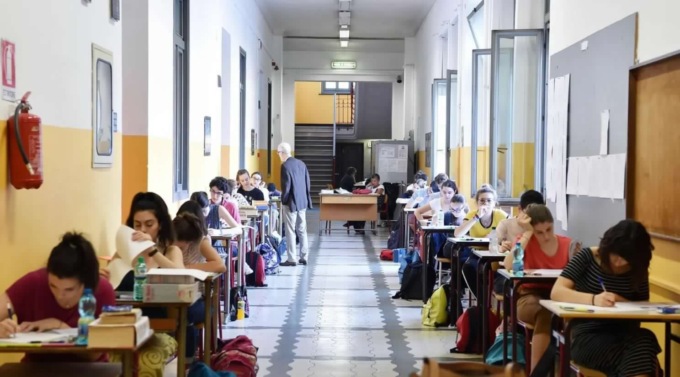 Maturità: al via la prima prova di italiano