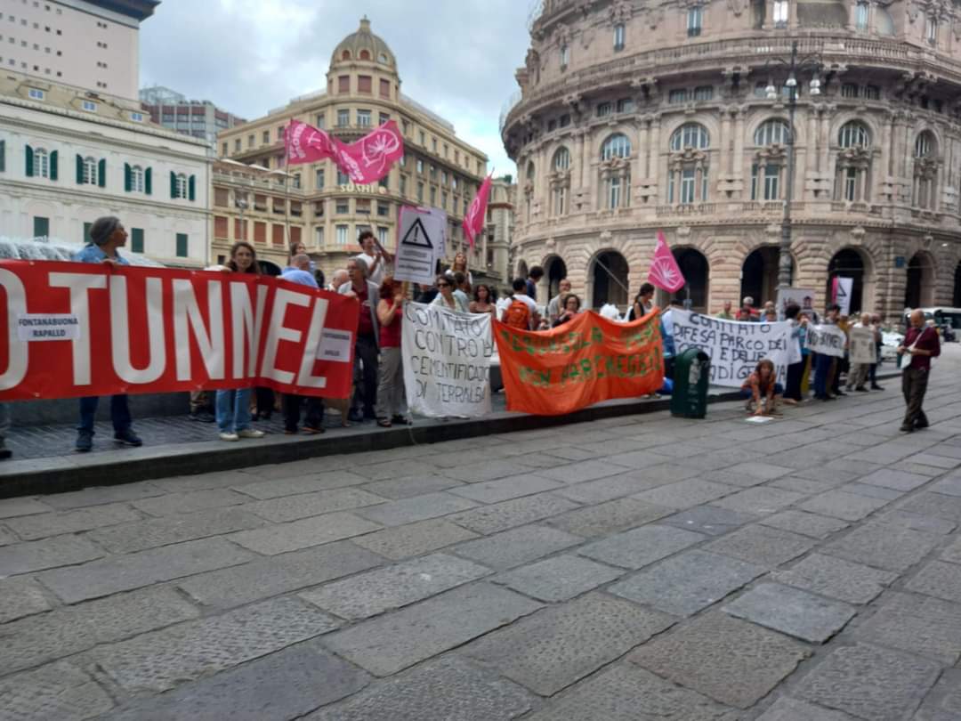 no tunnel protesta ambiente davanti regione