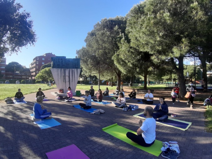 Mercoledì 21 giugno Giornata Yoga a Lavagna