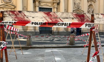 Santa, cede la pavimentazione di piazza Caprera