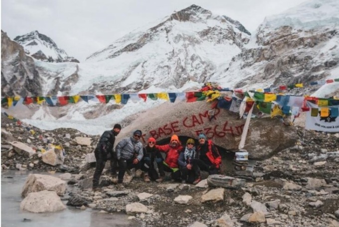 Una famiglia tra i giganti della terra